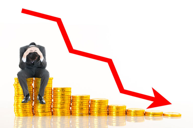 handle a trading loss | upset businessman