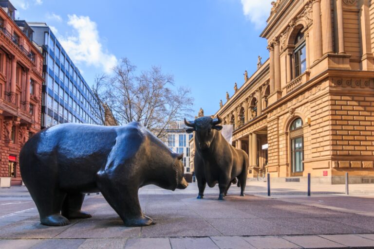 bull and bear statues | bull market or bear market