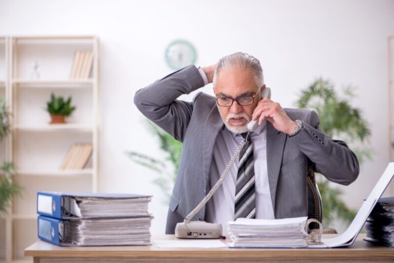 upset businessman | trade didn't work