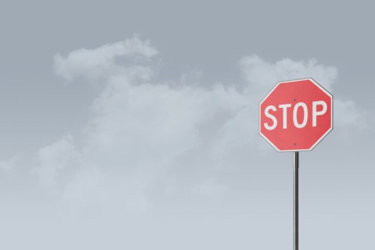 stop sign | stop-loss strategy