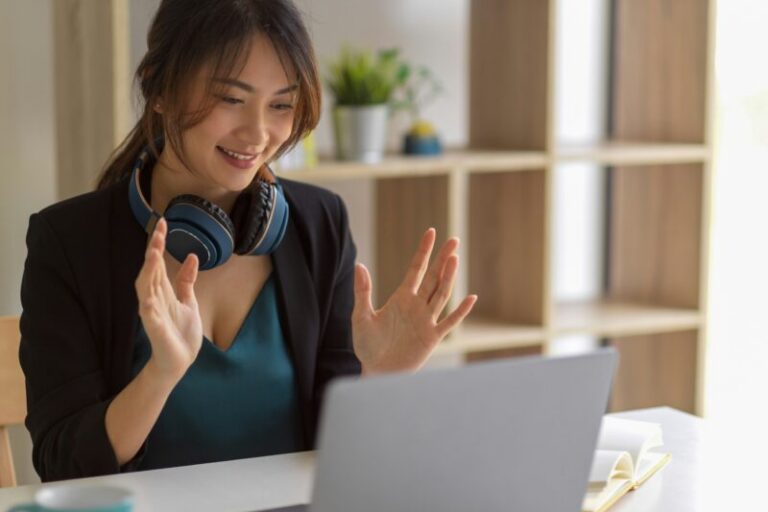 woman celebrating trade win | short selling